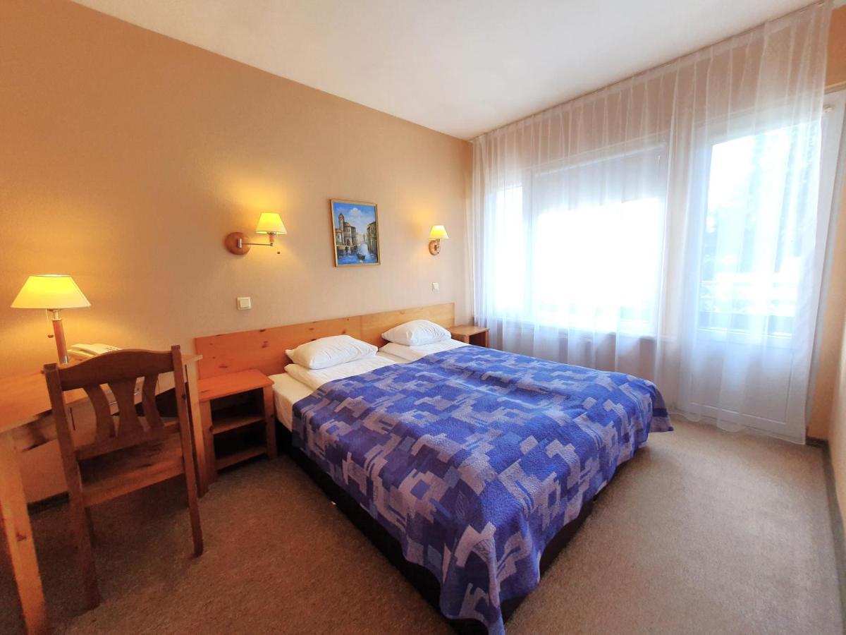 Good Stay Eiropa Hotel Economy Jurmala Exterior photo